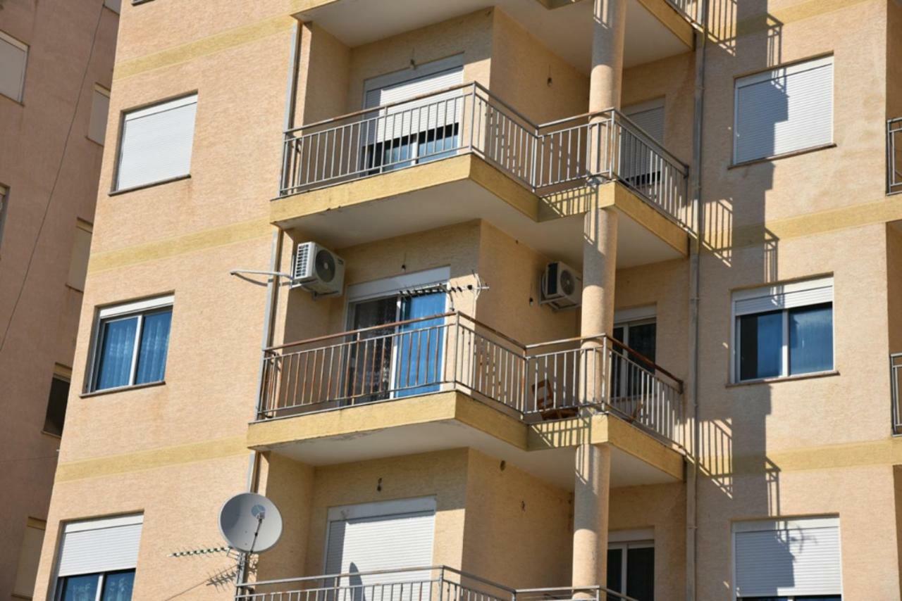Gzim'S Apartment Δυρράχιο Εξωτερικό φωτογραφία