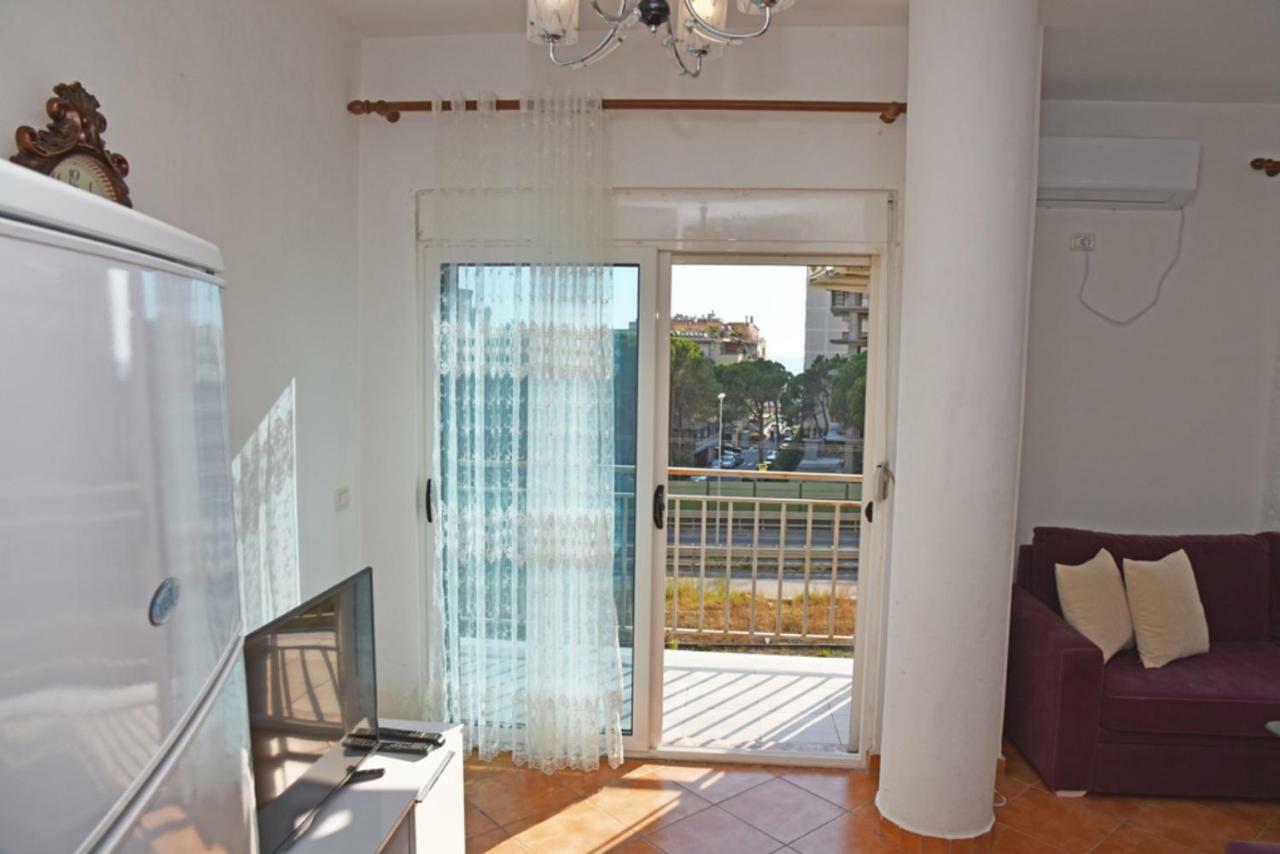 Gzim'S Apartment Δυρράχιο Εξωτερικό φωτογραφία