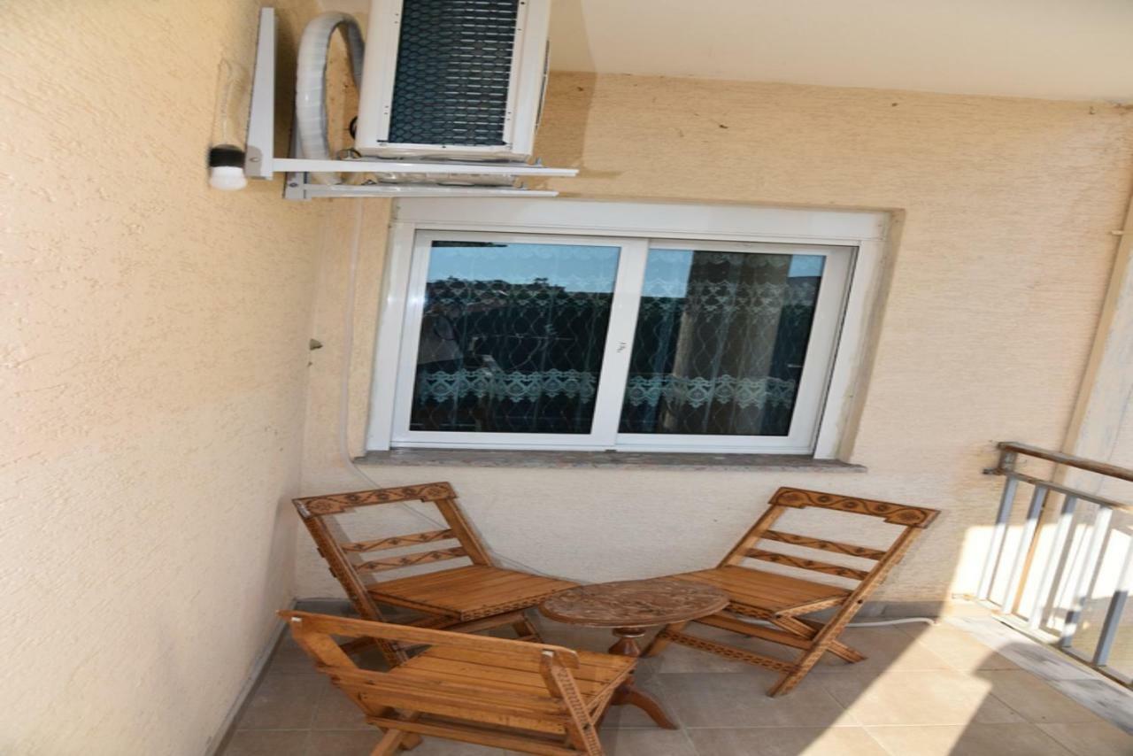 Gzim'S Apartment Δυρράχιο Εξωτερικό φωτογραφία